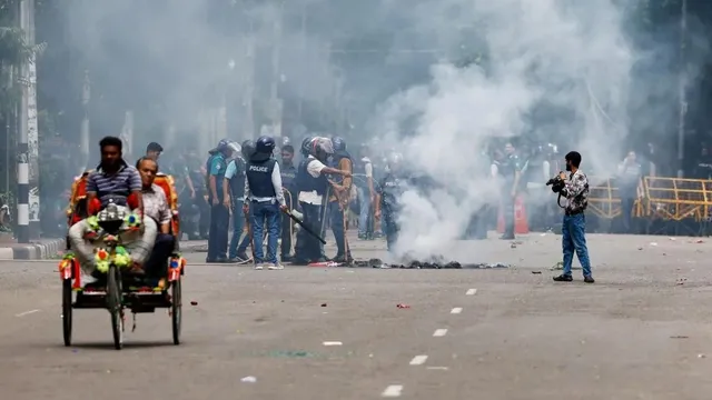 bangladesh-police-tightens-security-for-indian-visa-centres-after-protest-held-in-dhaka